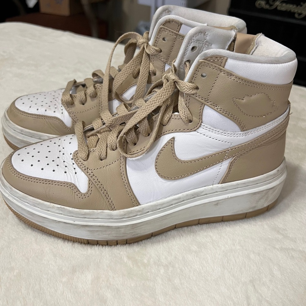 Nike Womens Jordan 1 Elevate High Sneakers Tan White Platform DN3253-121 7.5
